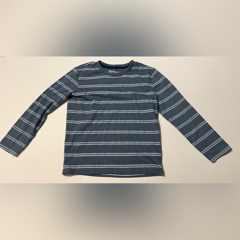 Seven Oaks Boys Size Medium (8) Blue And White Stiped Long Sleeve Tshirt